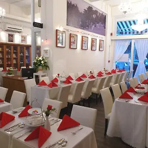 香港红茶馆酒店（大角咀利得街店） *** 九龙